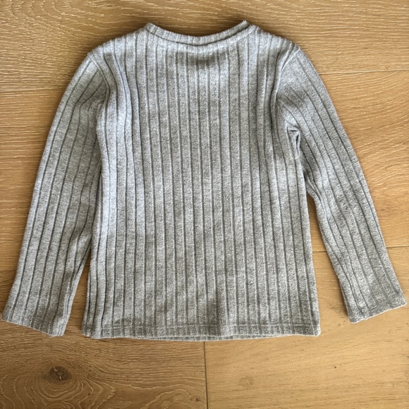 Zara Kids Gray Knit Pearl top Size 7 - Picture 4 of 5